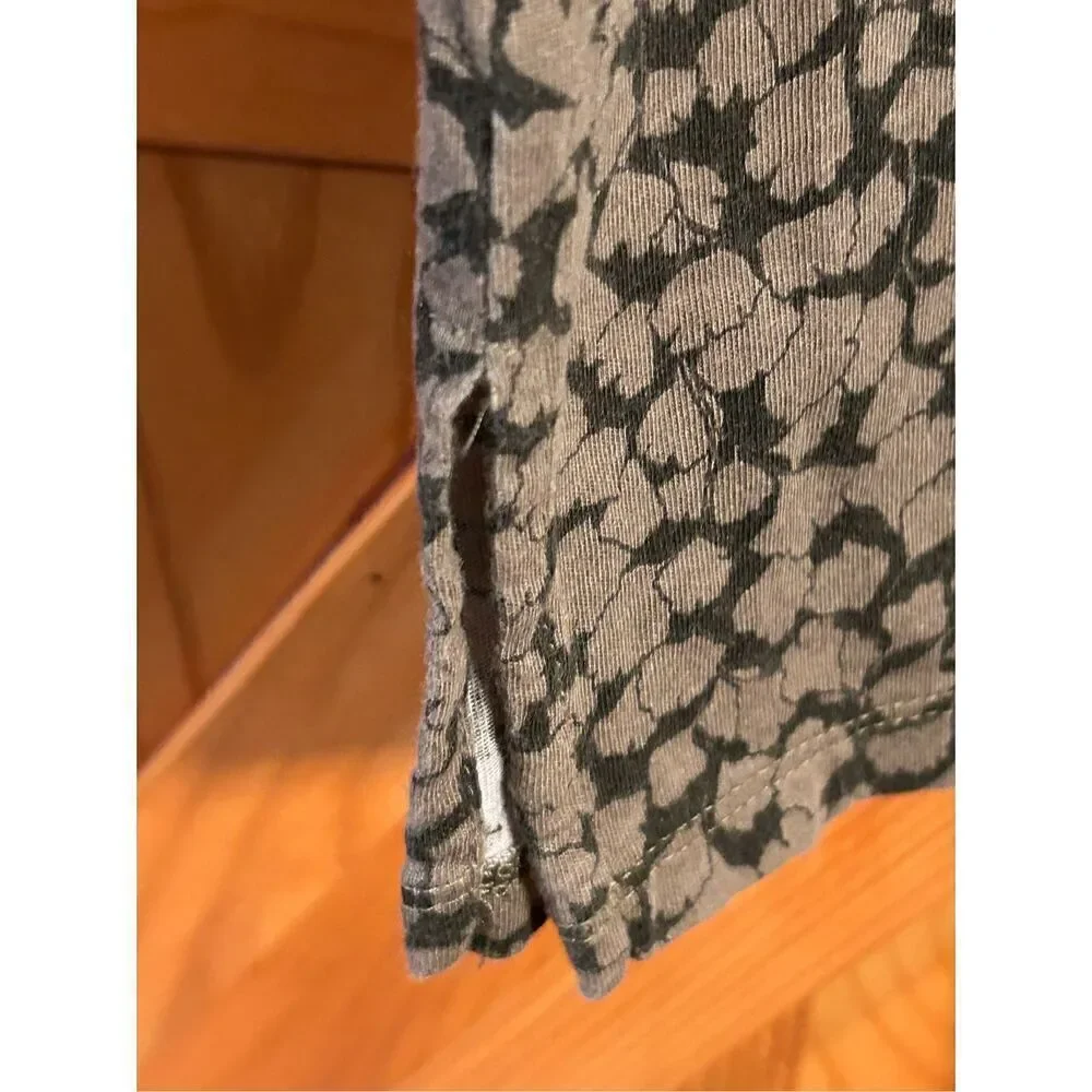 Michael Kors women’s short sleeve top green/black size medium ￼(3994)
